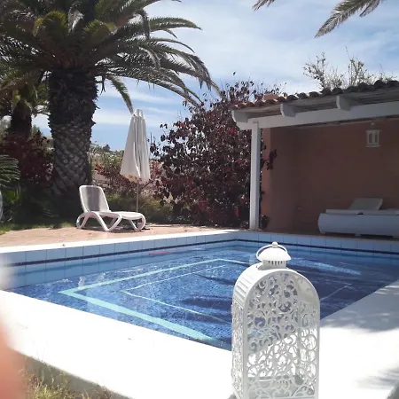 Villa Ste Maxima,wifi, Heated Pool, Garden, Sea Views *