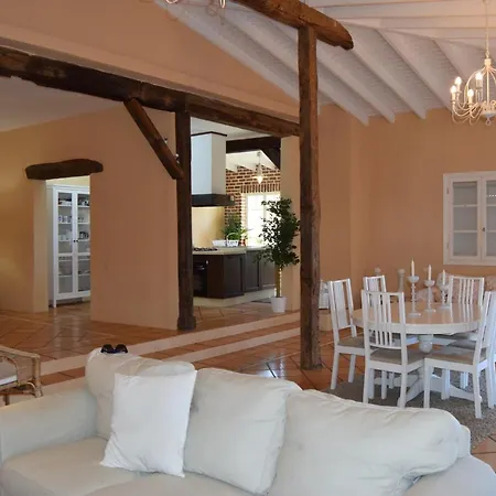 Ste Maxima,wifi, Heated Pool, Garden, Sea Views